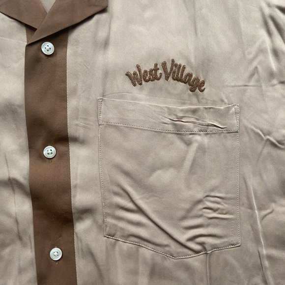 🆕 *NWT* Men’s A&F Silk Button Down - Picture 2 of 4